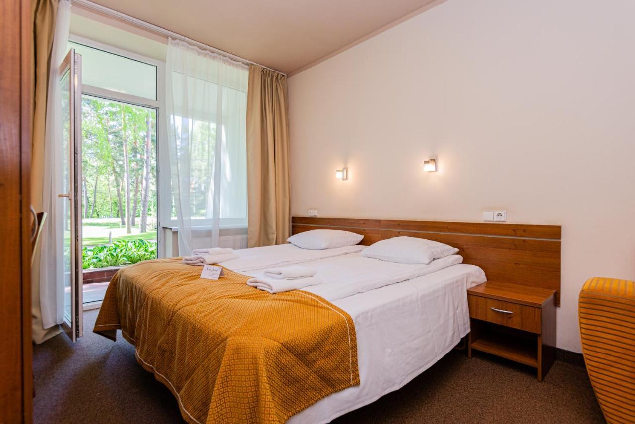 Hotel Zuvedra à Palanga Extérieur photo