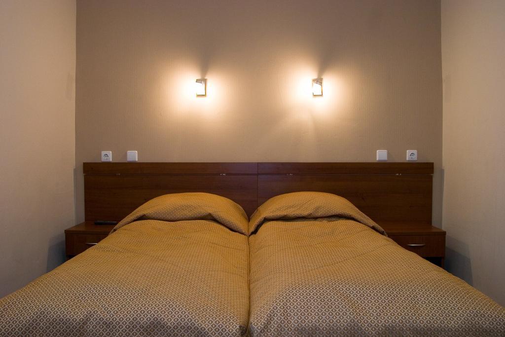 Hotel Zuvedra à Palanga Chambre photo