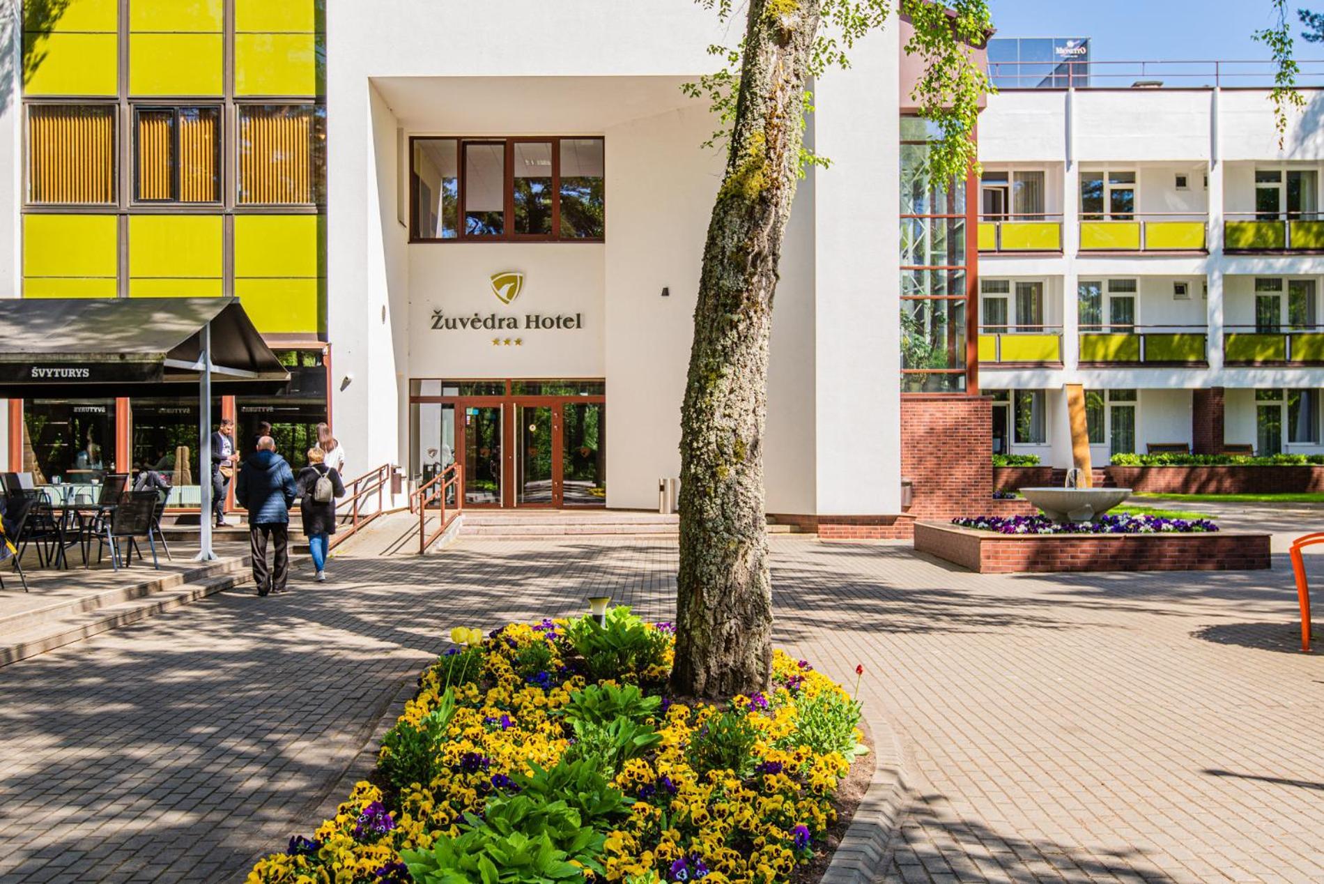 Hotel Zuvedra à Palanga Extérieur photo