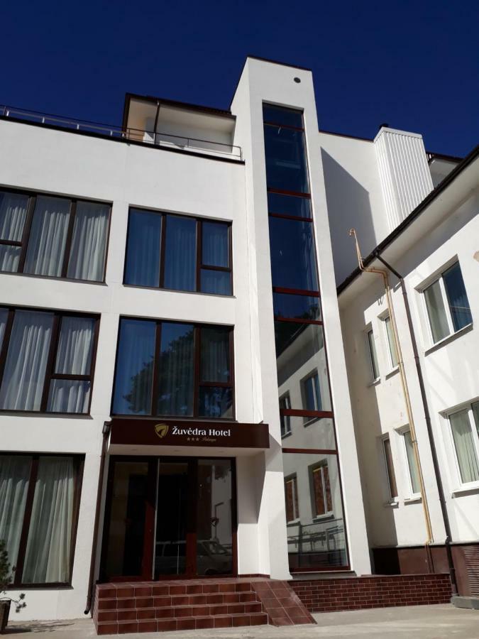 Hotel Zuvedra à Palanga Extérieur photo